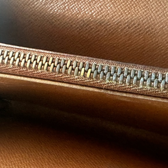 Authentic Louis Vuitton Wallet - Picture 10 of 12